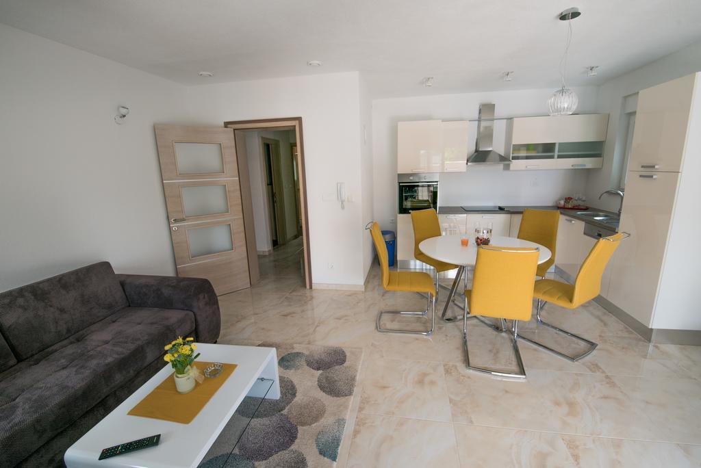 Villa Ljubica Vodice Esterno foto